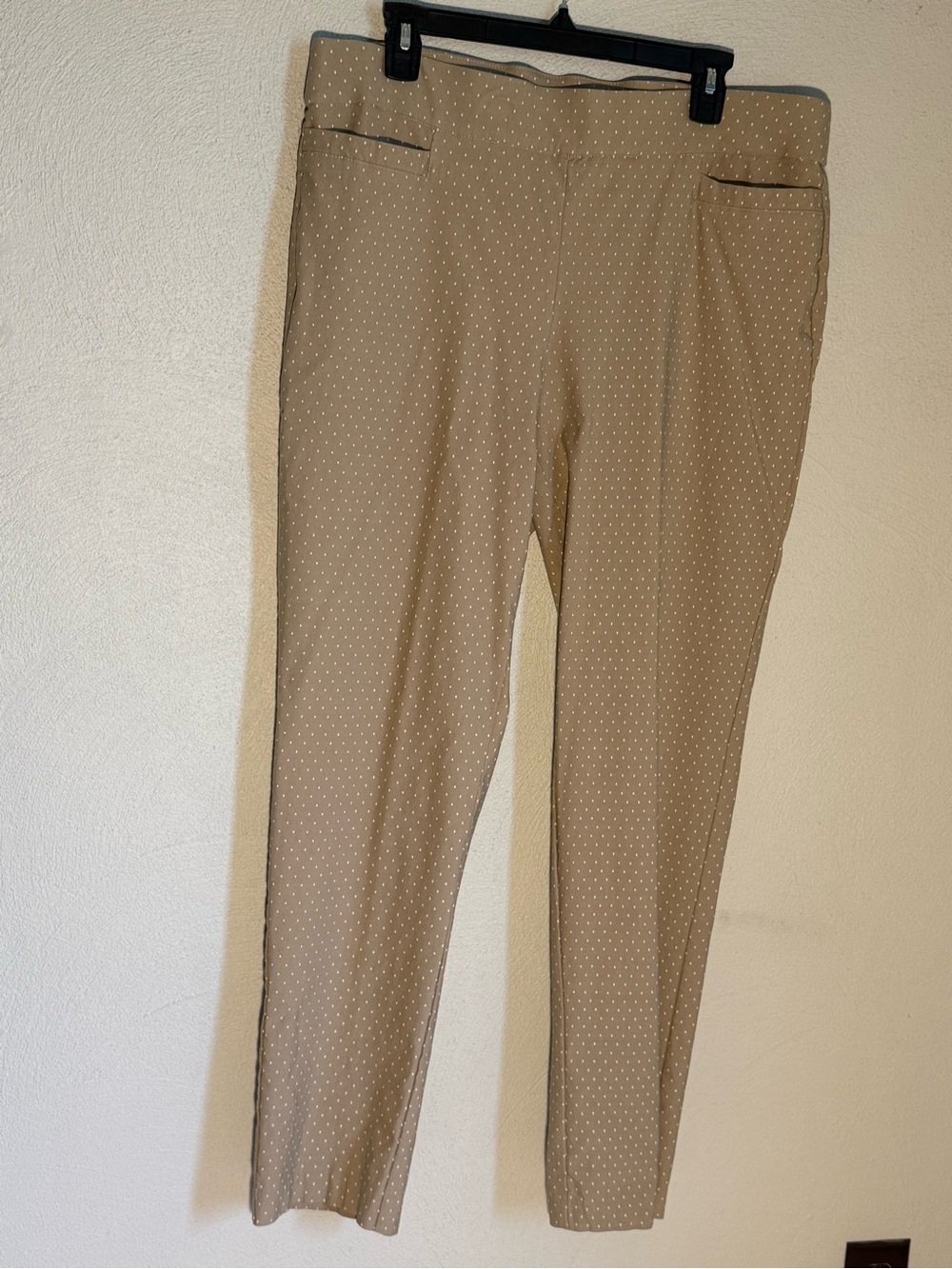 Liz Claiborne Beige Skinny Pants with White Microdots